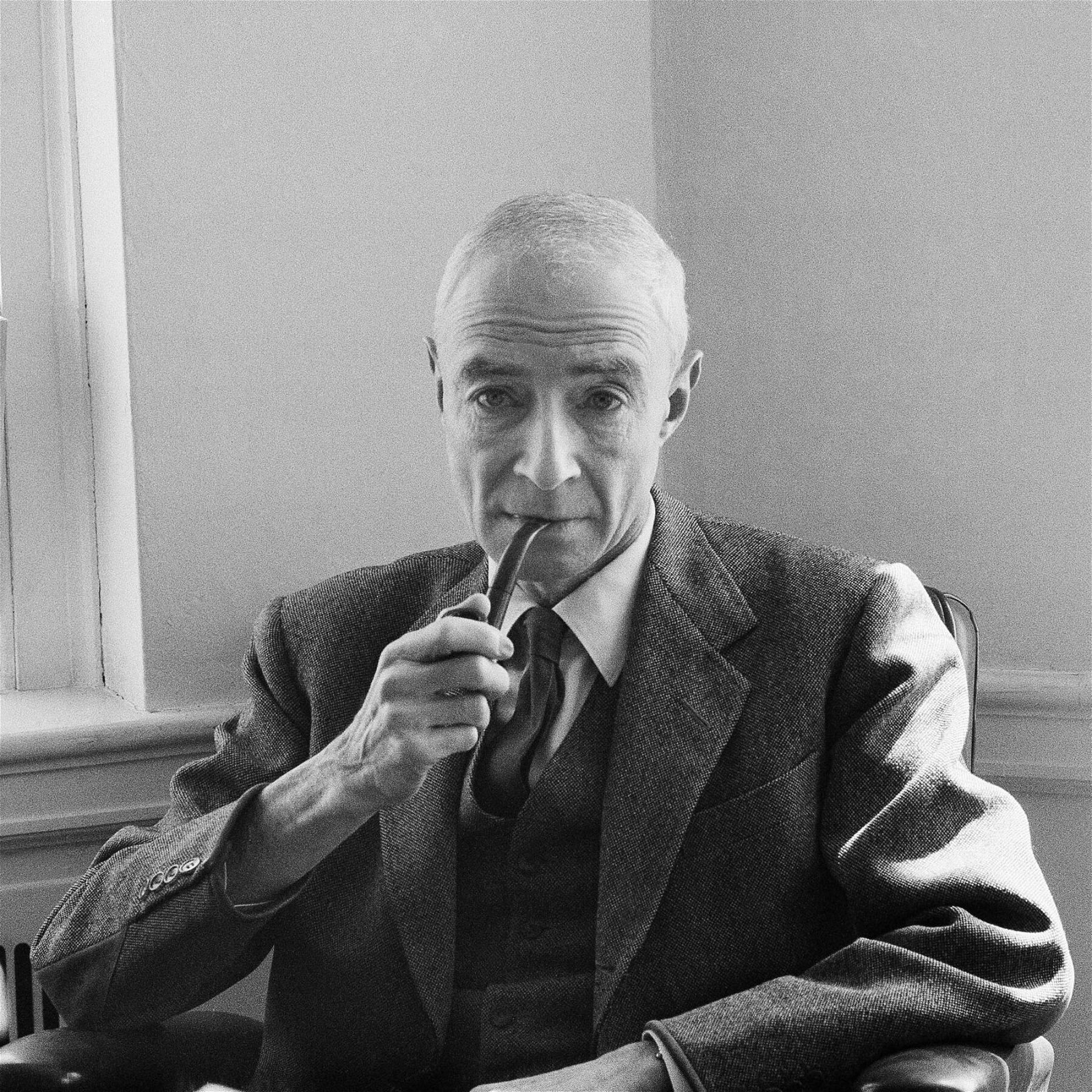 Who's Who in 'Oppenheimer': A Guide to the Real People - The New York Times